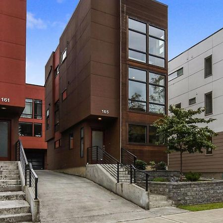 Modern Home With Rooftop Oasis Seattle Exterior foto