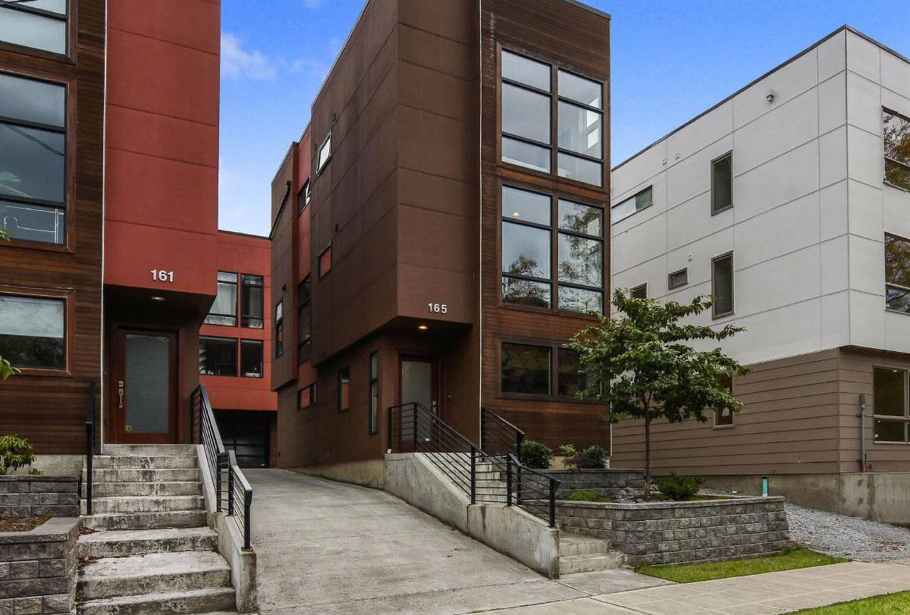 Modern Home With Rooftop Oasis Seattle Exterior foto